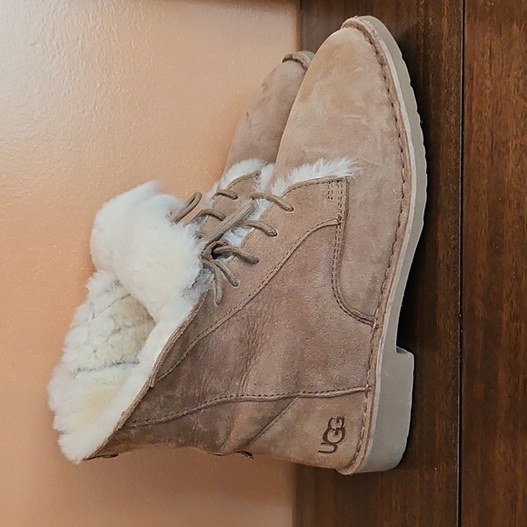 UGG Women's Brown and Cream Lace-Up Winter Boots - Picture 5 of 15